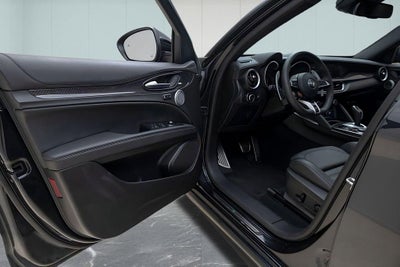 2023 Alfa Romeo Stelvio Quadrifoglio
