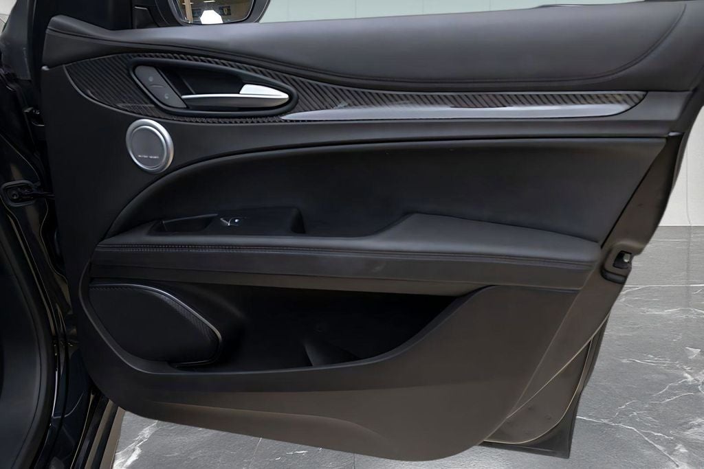 2023 Alfa Romeo Stelvio Quadrifoglio