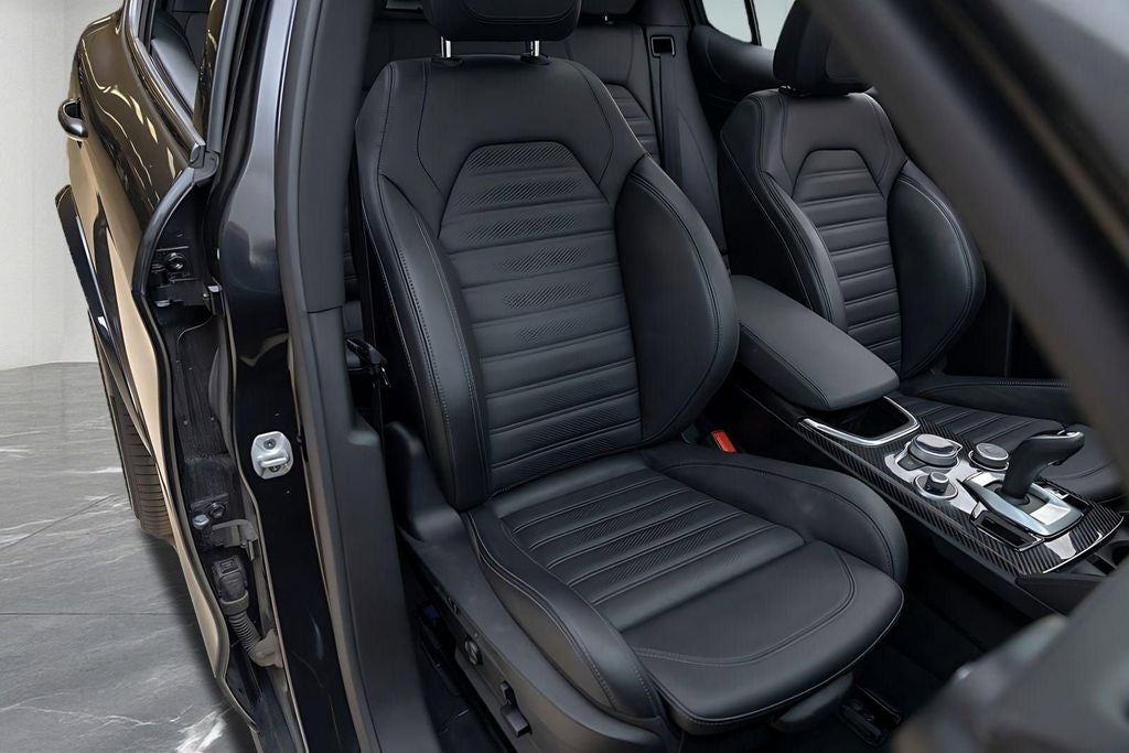 2023 Alfa Romeo Stelvio Quadrifoglio