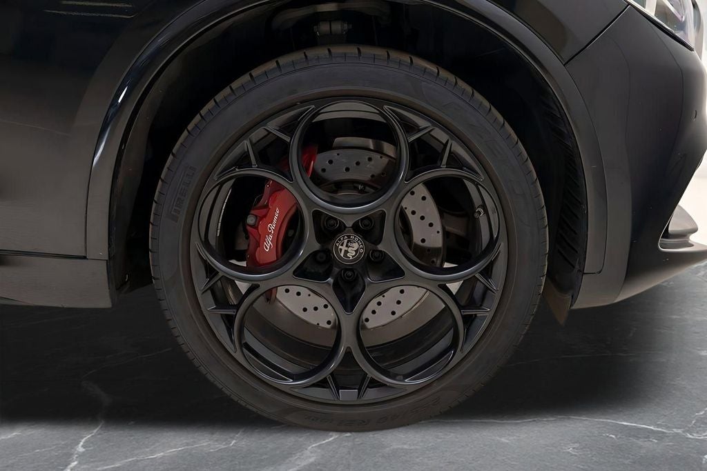 2023 Alfa Romeo Stelvio Quadrifoglio