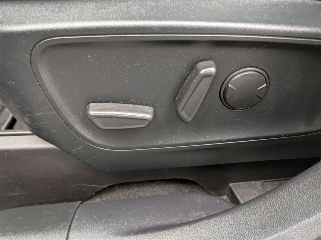 2020 Ford Escape Titanium Hybrid