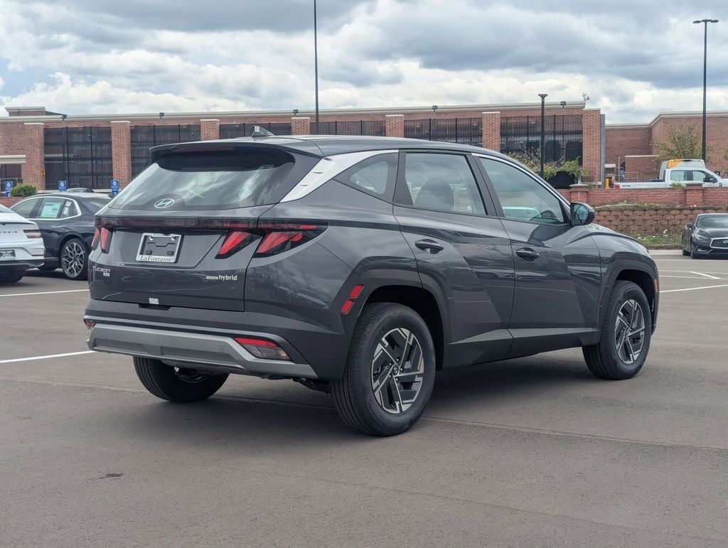 2026 Hyundai Tucson Hybrid Blue SE