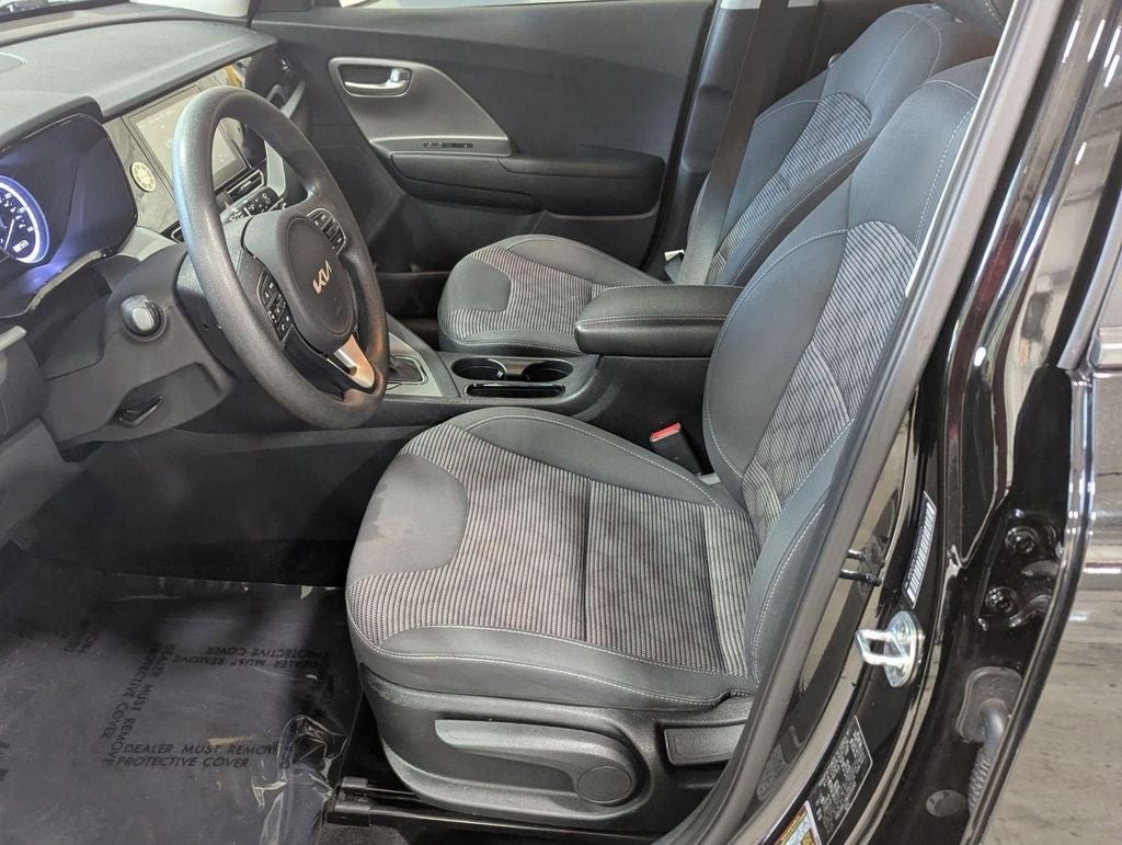 2022 Kia Niro LX