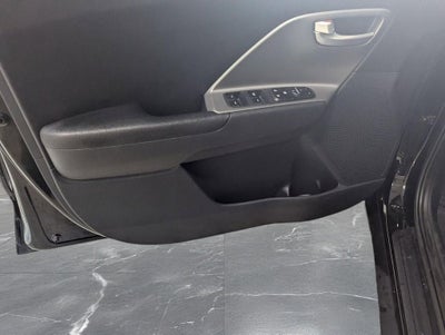 2022 Kia Niro LX