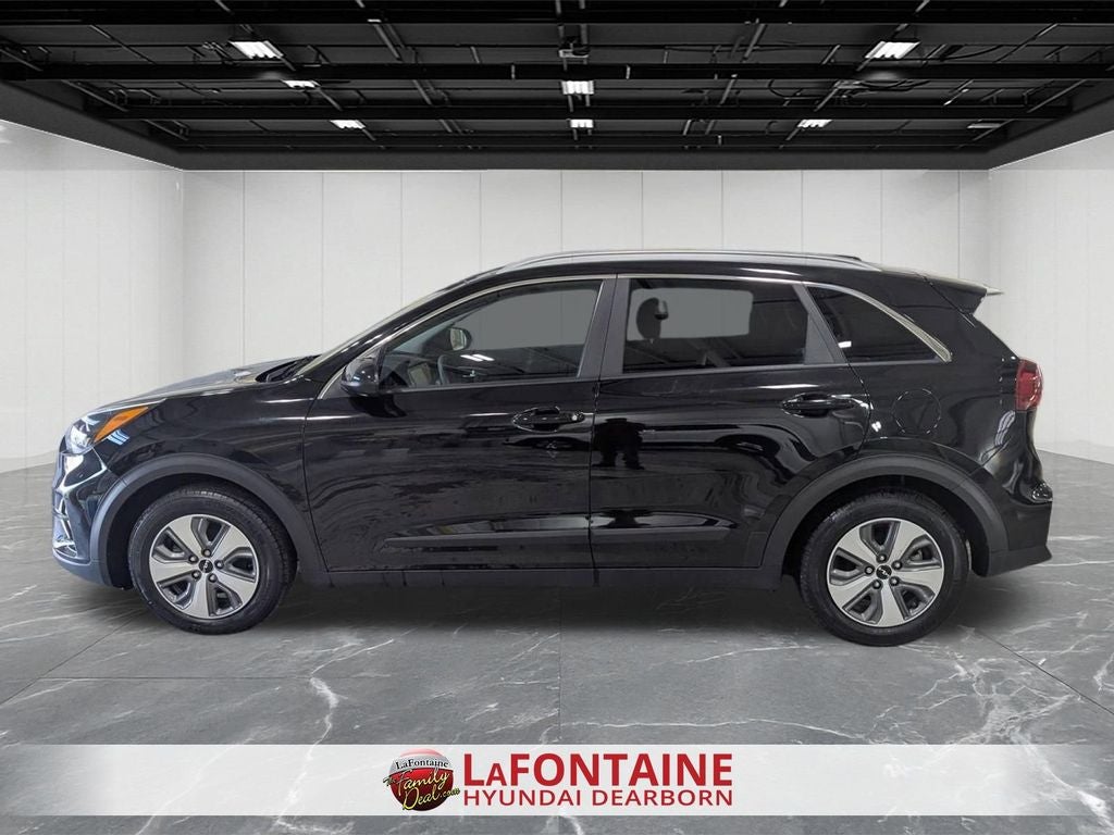 2022 Kia Niro LX