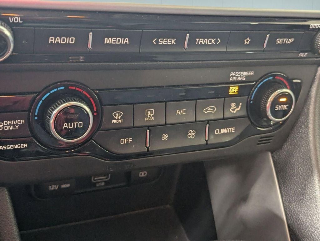 2022 Kia Niro LX