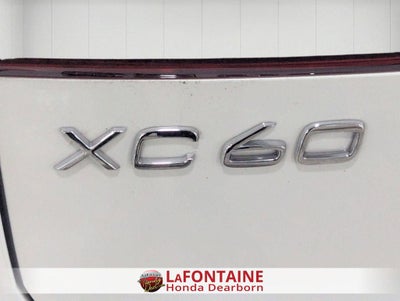 2022 Volvo XC60 B5 Momentum