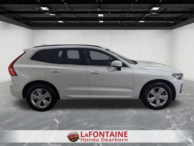 2022 Volvo XC60 B5 Momentum
