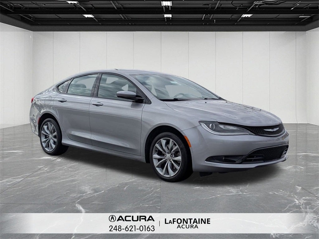 2016 Chrysler 200 S