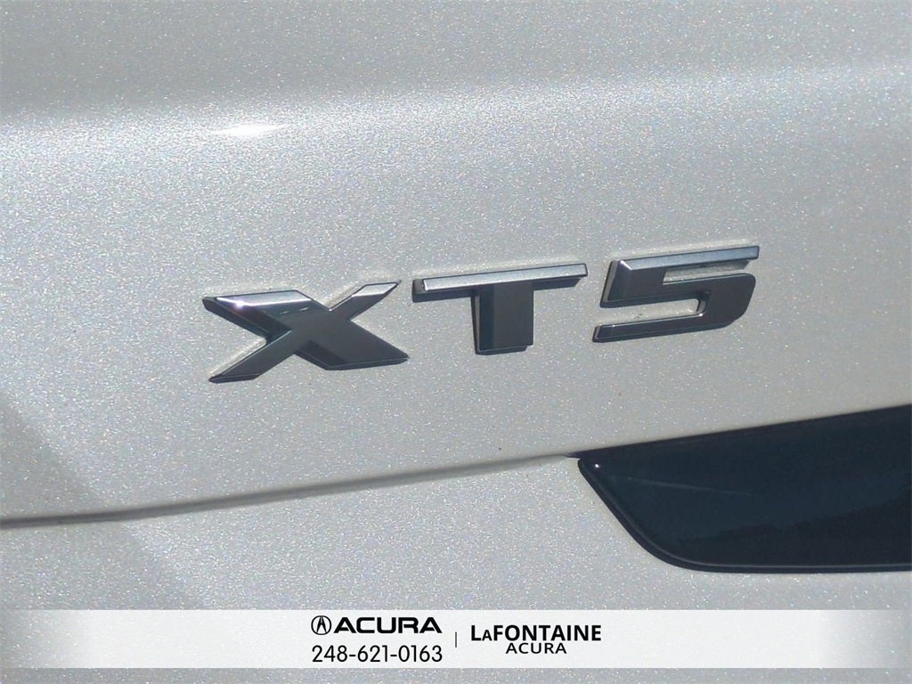 2022 Cadillac XT5 Premium Luxury