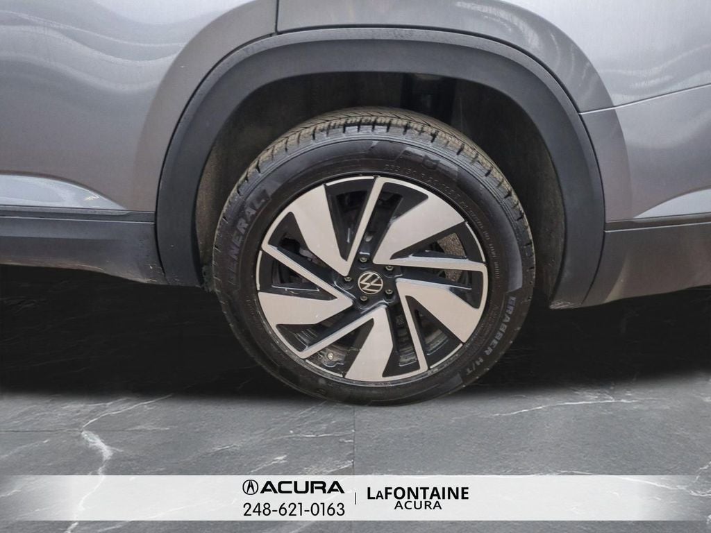 2025 Volkswagen Atlas 2.0T SE w/Technology