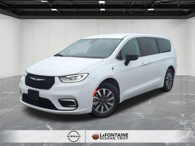 2024 Chrysler Pacifica Hybrid Select