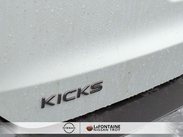 2026 Nissan Kicks SV
