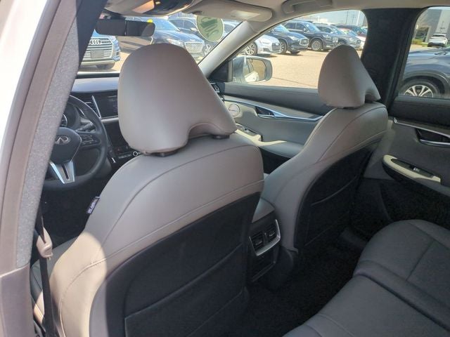2025 INFINITI QX50 LUXE