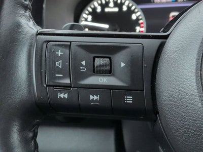 2023 Nissan Pathfinder SV