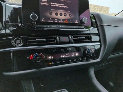 2023 Nissan Pathfinder SV