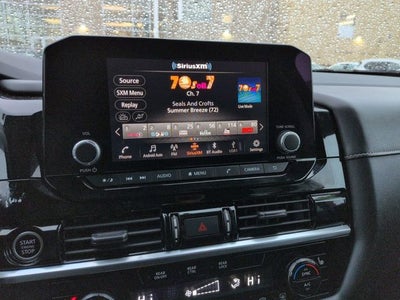 2023 Nissan Pathfinder SV