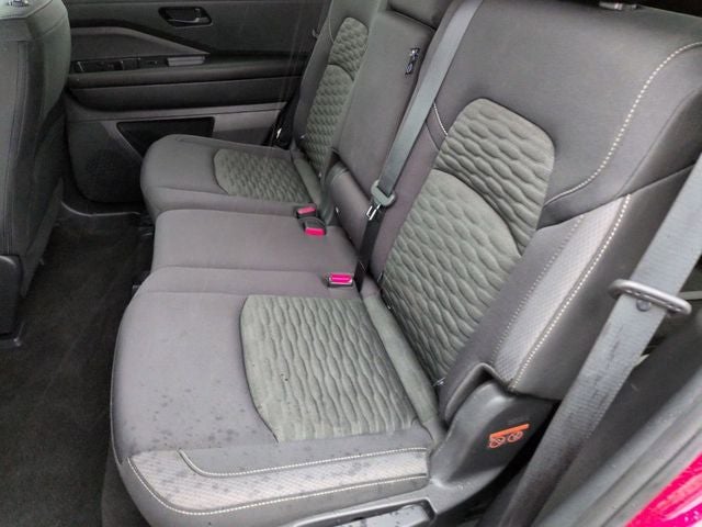 2023 Nissan Pathfinder SV