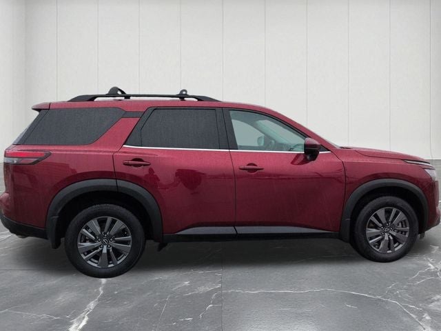 2023 Nissan Pathfinder SV