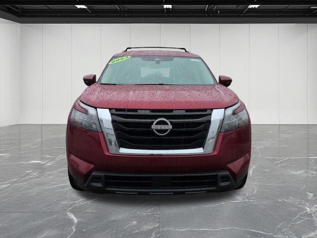 2023 Nissan Pathfinder SV
