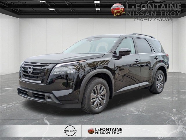 2025 Nissan Pathfinder SV