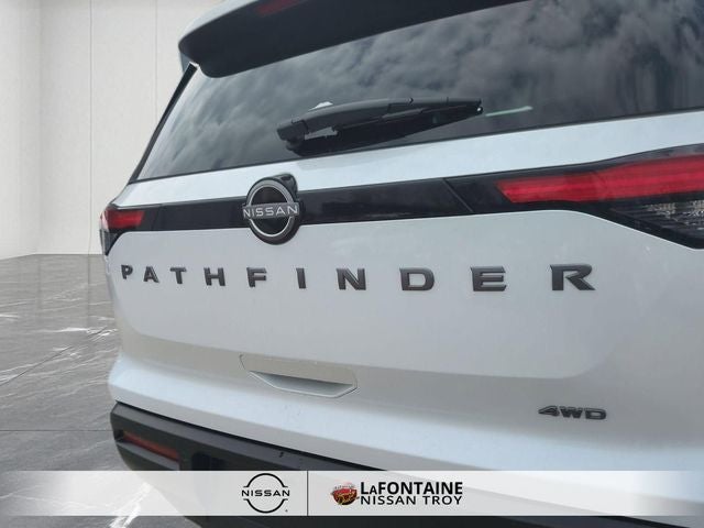 2026 Nissan Pathfinder SV