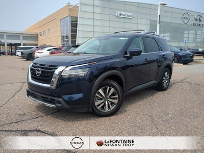 2023 Nissan Pathfinder SL