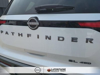 2026 Nissan Pathfinder SL