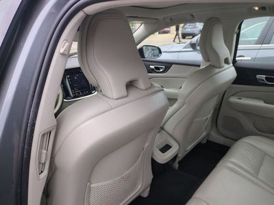 2021 Volvo S60 T5 Momentum
