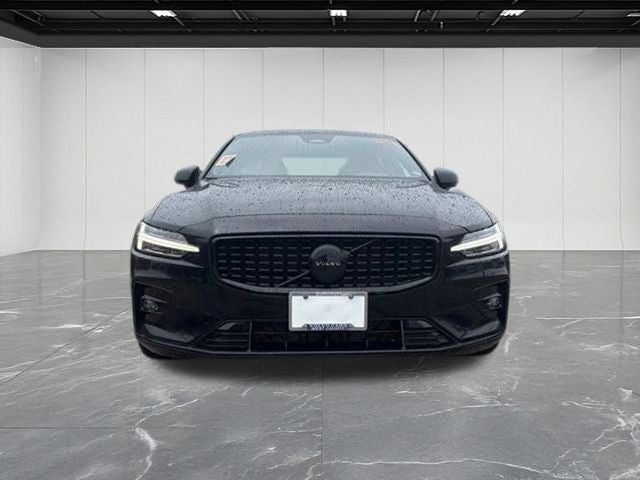 2023 Volvo S60 B5 Plus Black Edition
