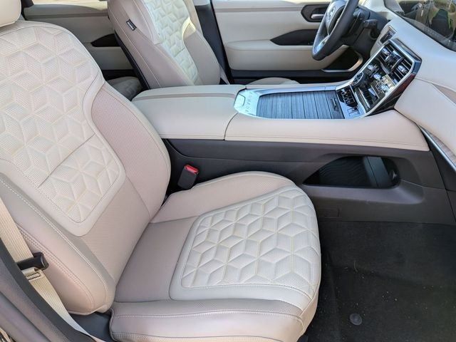 2025 Nissan Armada Platinum Reserve - Photo 33