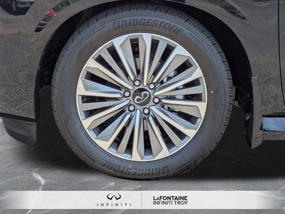 2026 INFINITI QX80 LUXE