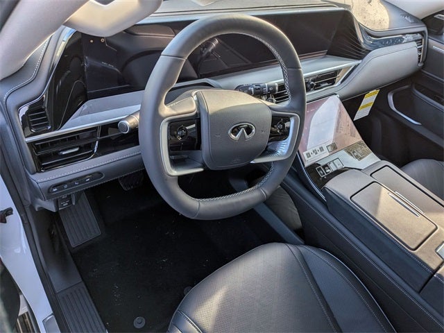 2026 INFINITI QX80 LUXE