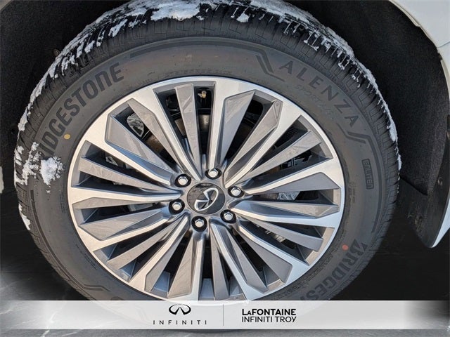 2026 INFINITI QX80 LUXE