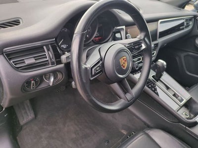 2023 Porsche Macan Base