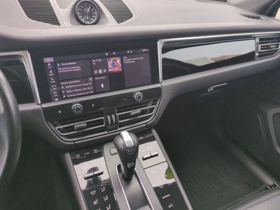 2023 Porsche Macan Base