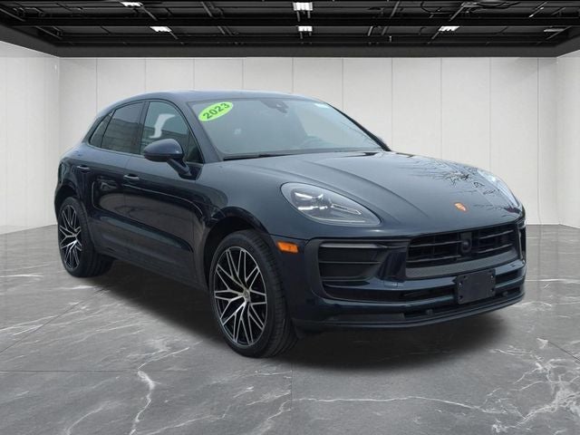 2023 Porsche Macan Base