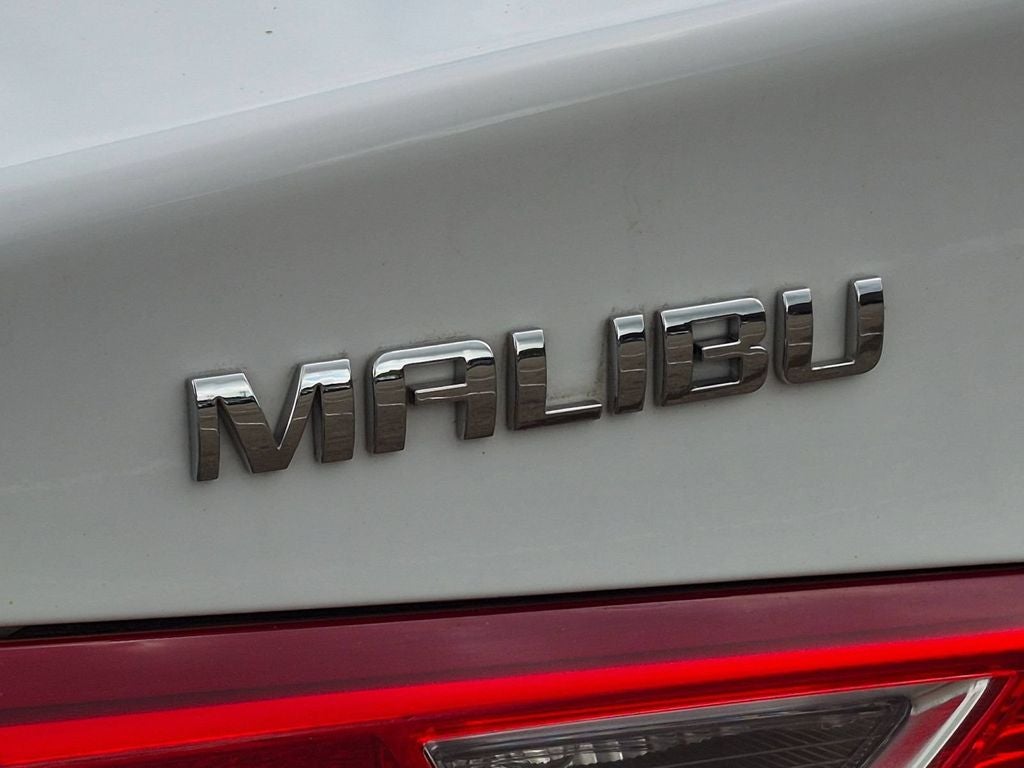 2022 Chevrolet Malibu LS 1LS