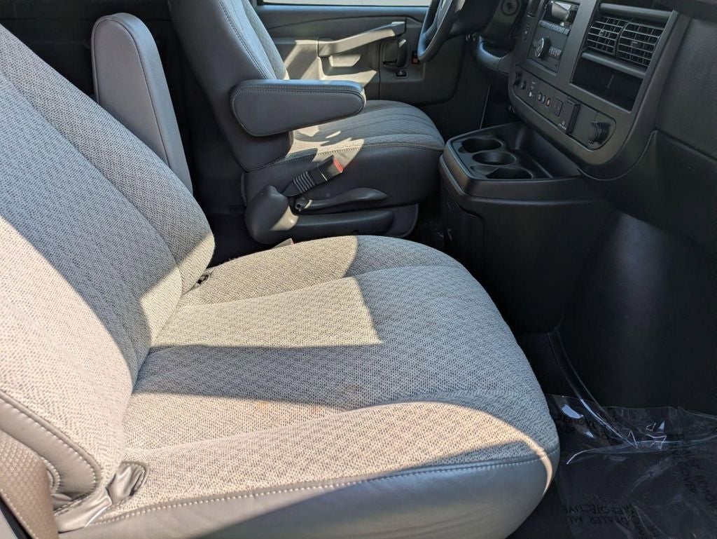 2024 Chevrolet Express 3500 LT Passenger