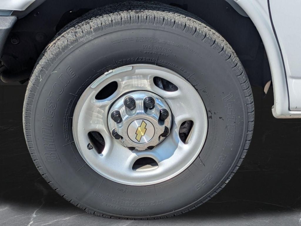 2024 Chevrolet Express 3500 LT Passenger