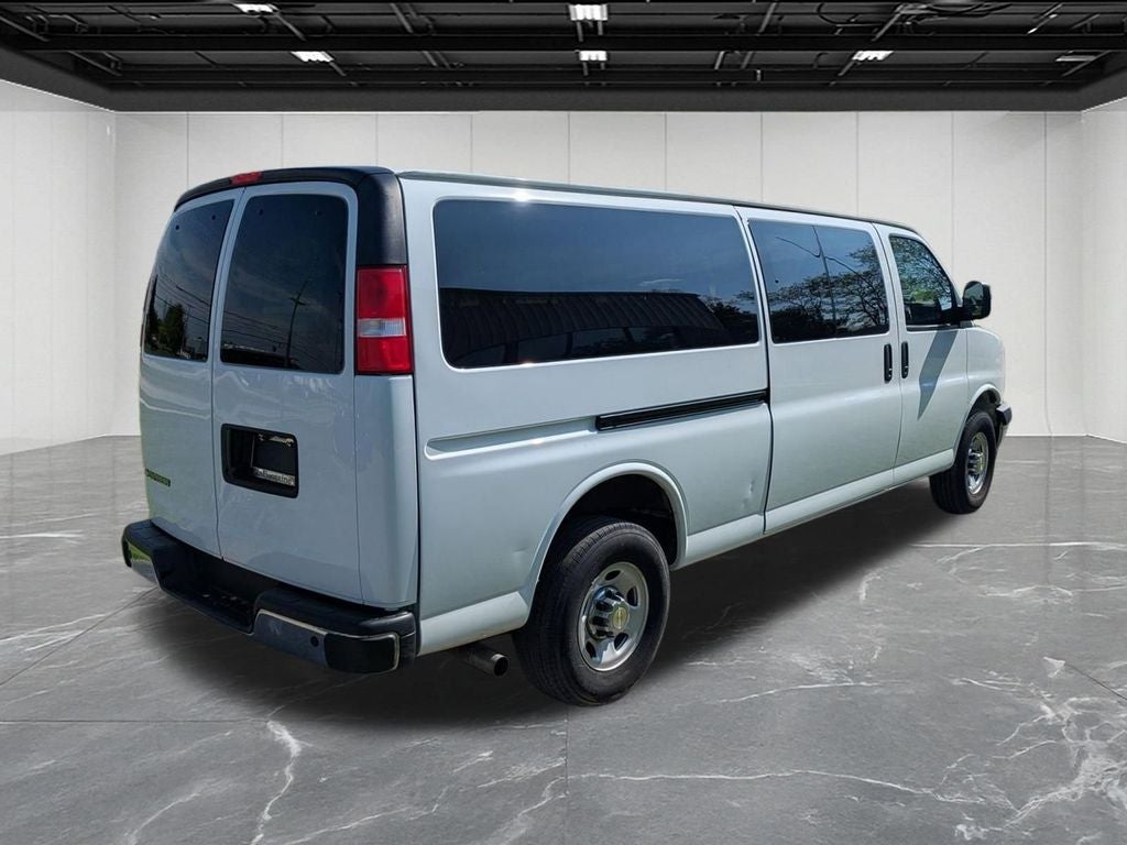 2024 Chevrolet Express 3500 LT Passenger