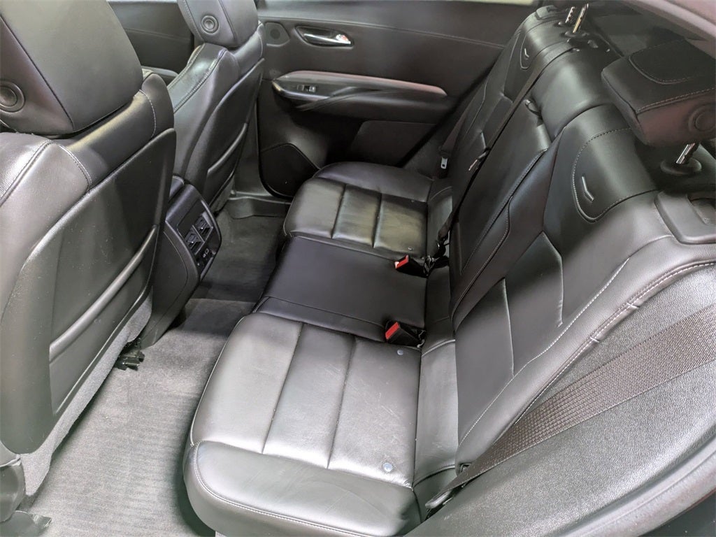 2022 Cadillac XT4 Premium Luxury