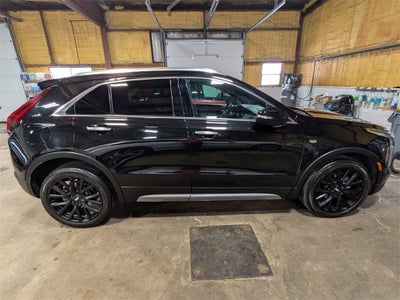 2022 Cadillac XT4 Premium Luxury