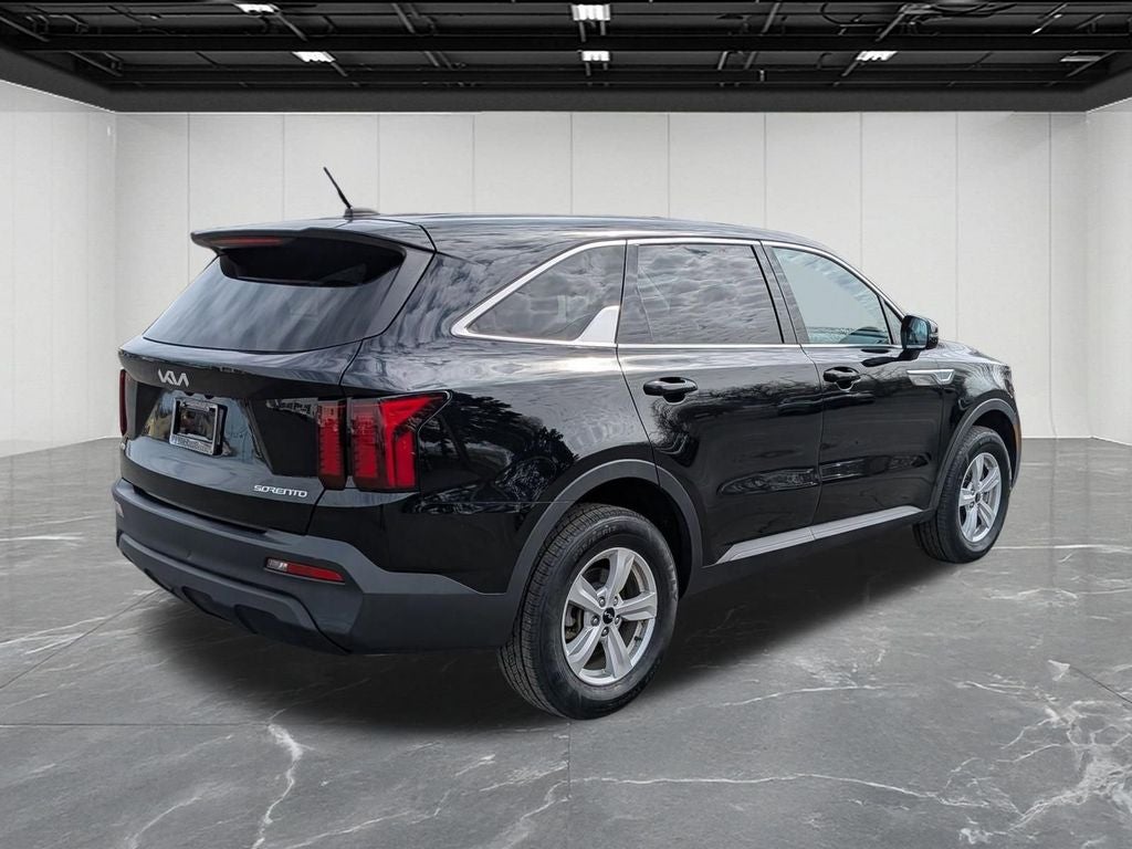 2023 Kia Sorento LX