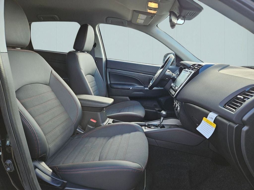 2025 Mitsubishi Outlander Sport 2.0 SE