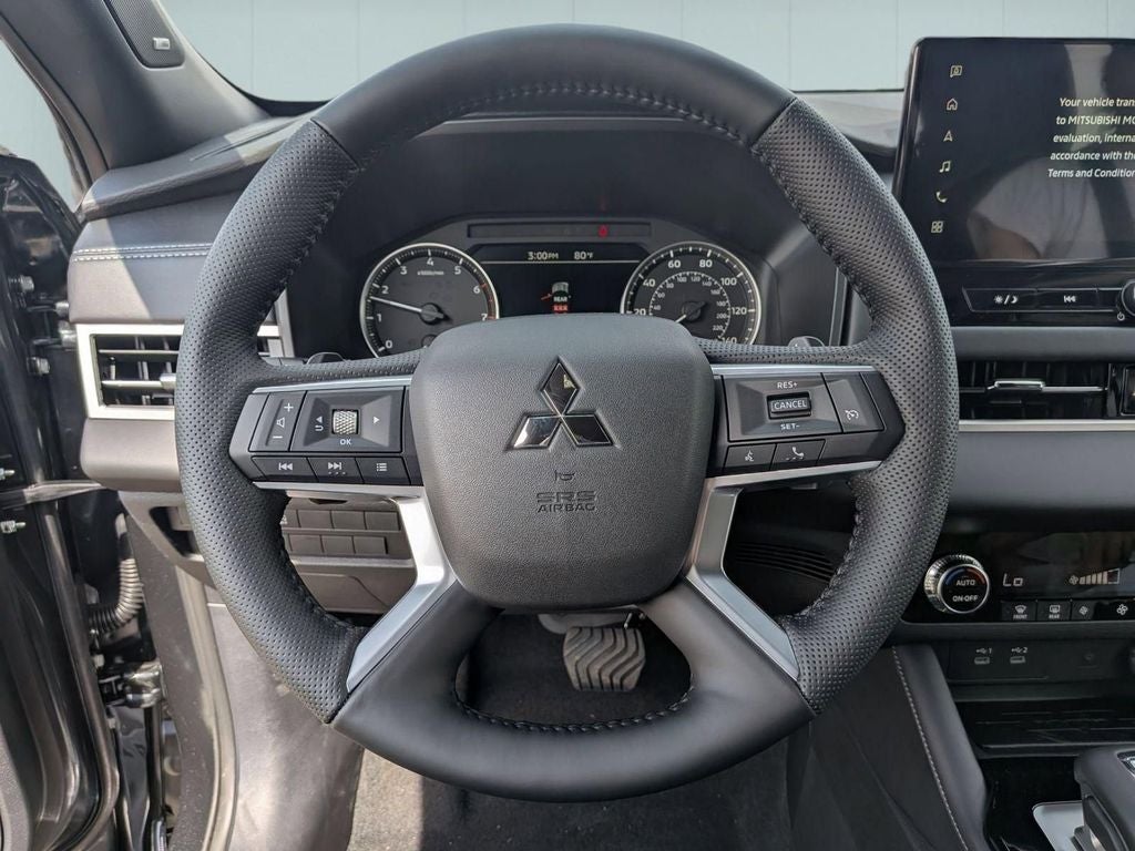 2026 Mitsubishi Outlander LE