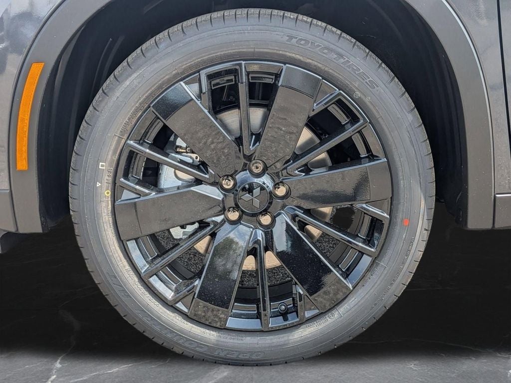 2026 Mitsubishi Outlander LE