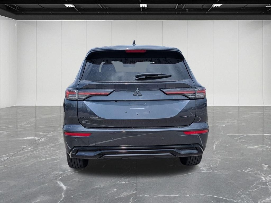 2026 Mitsubishi Outlander LE