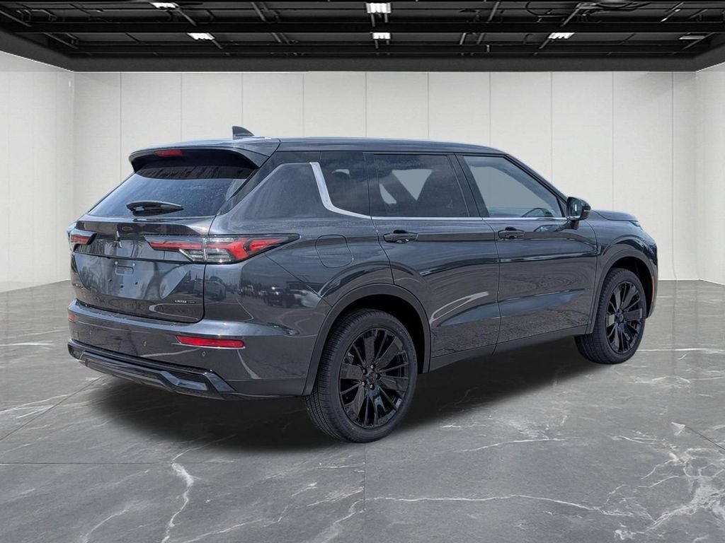 2026 Mitsubishi Outlander LE