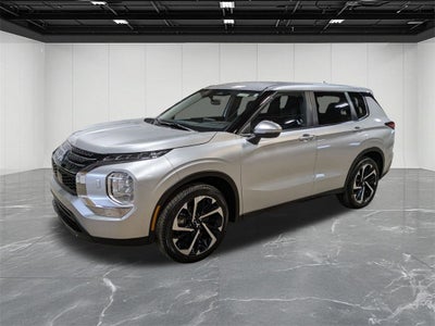 2022 Mitsubishi Outlander ES